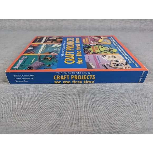 🍭 3/$10 The Encyclopedia of CraftProjects For the FirstTime (by var. authors) - Picture 2 of 4